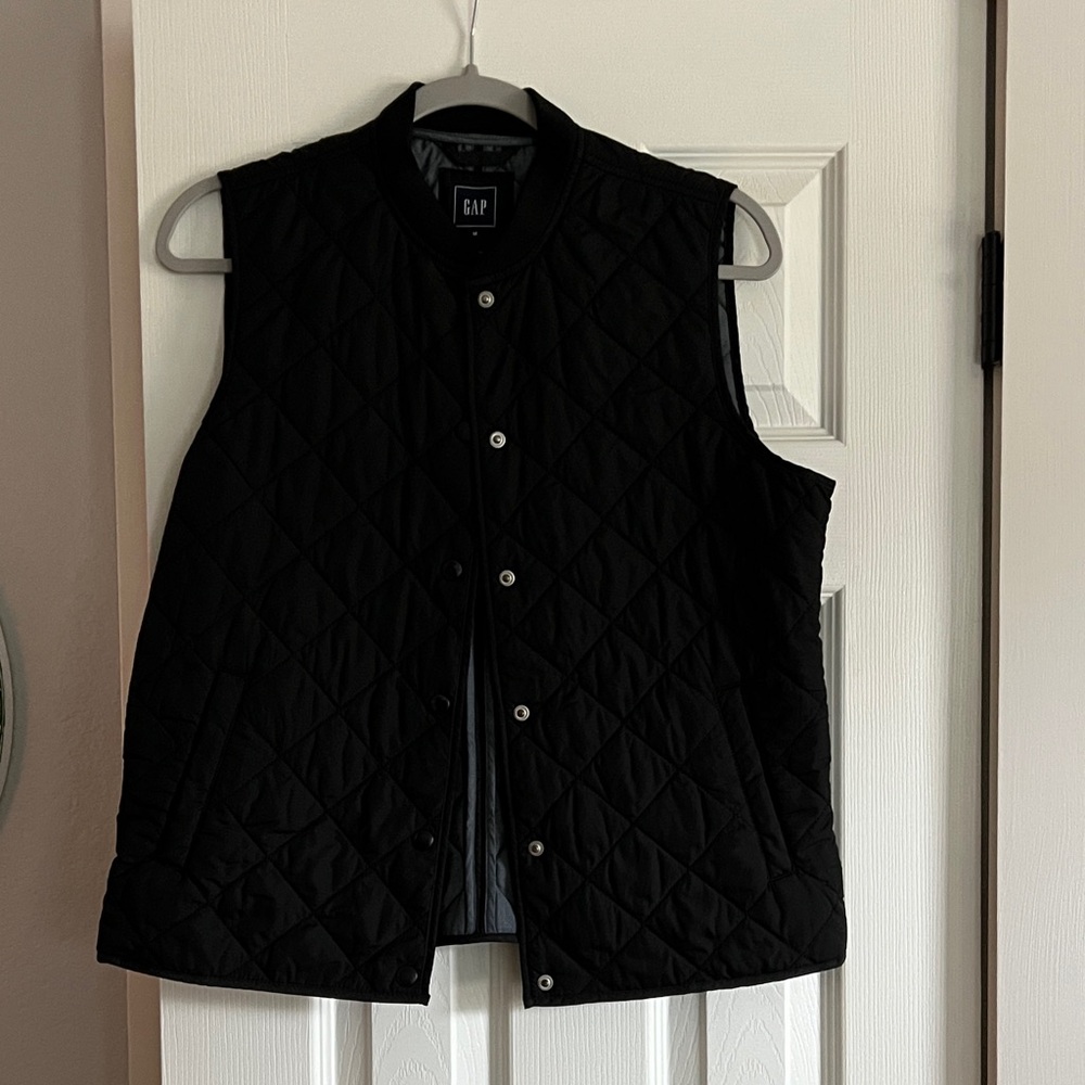 GAP Black Diamond-Pattern Vest